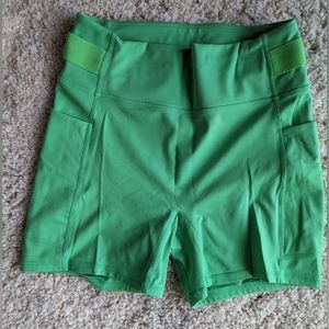 Fabletics High Waisted Motion 365 Pocket Shorts